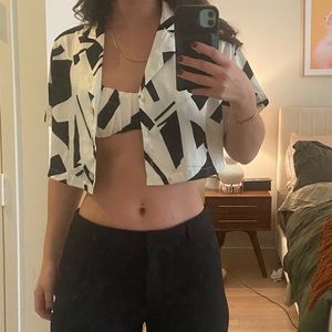 Black and white top set